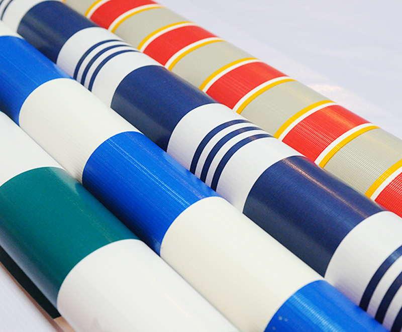 Rouleau de tissu de bâche à rayures colorées